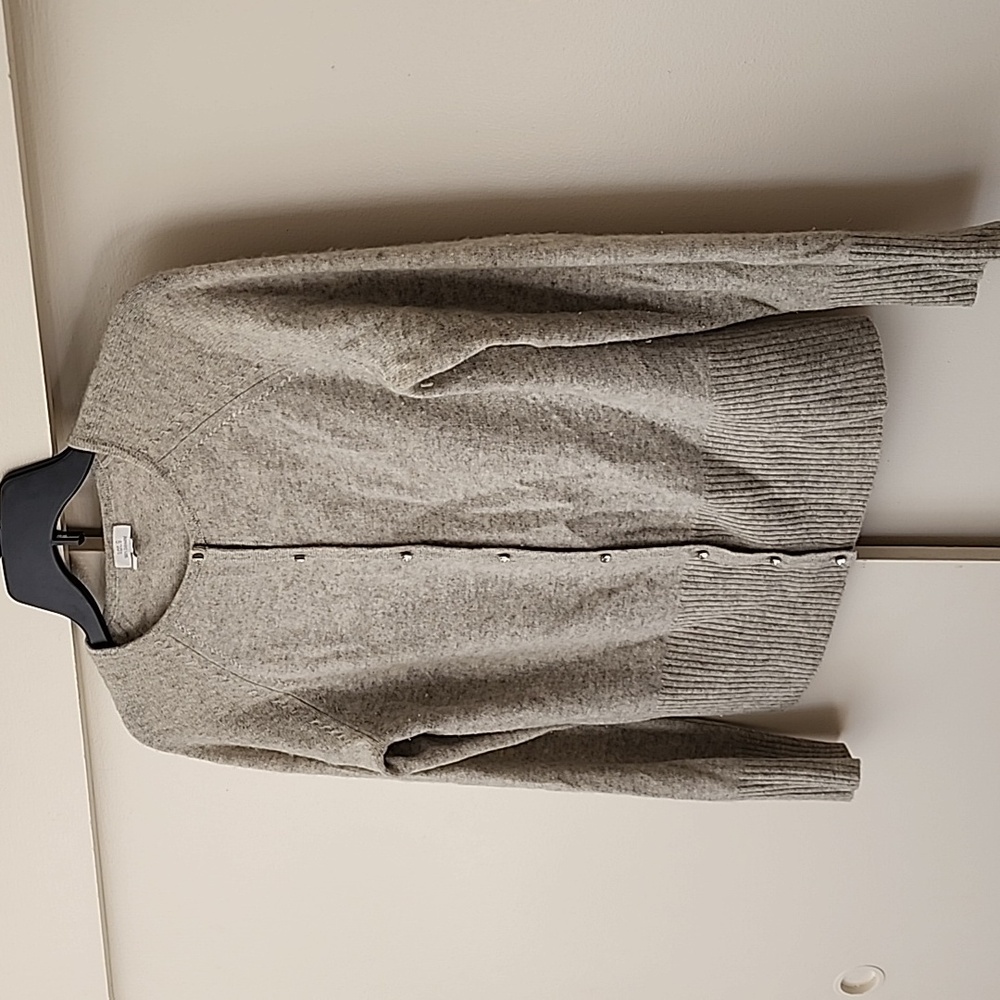 Cashmere cardigan with gem buttons